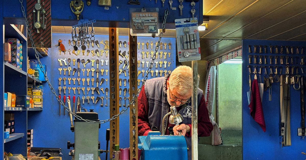 All-Inclusive Key Cutting, Rekey for Better Access Control, and the Door Knob Lock Debate — Haledon New Jersey Locksmith